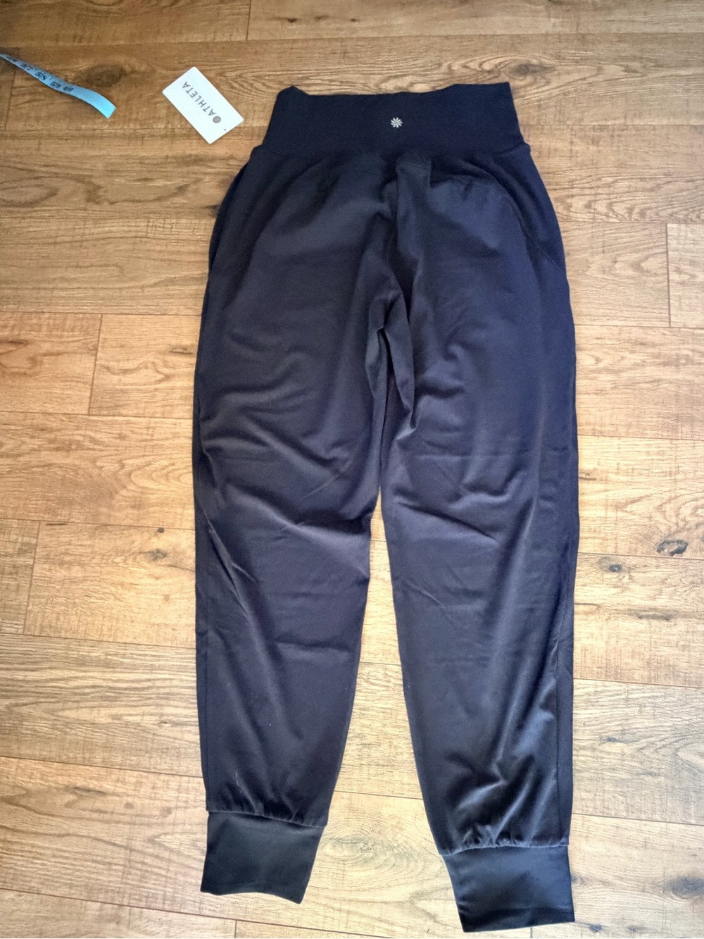 NWT Athleta Salutation High Rise Jogger Pants in Black - Women’s- Size Small - Picture 4 of 12